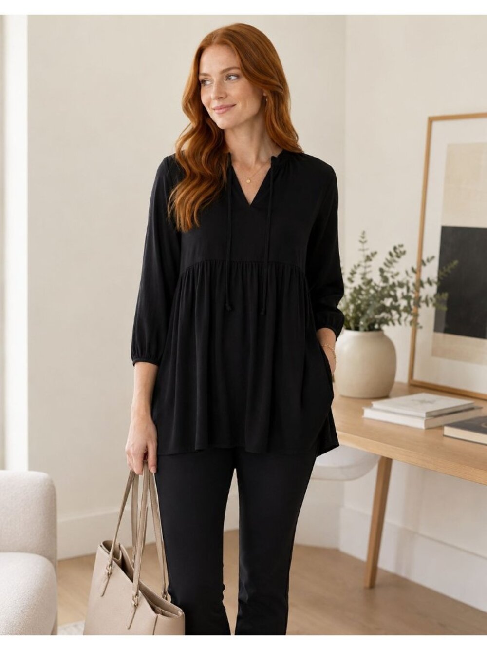 R. Vivimos NWT Women's Long Sleeve Pullover Tunic Black Size 4